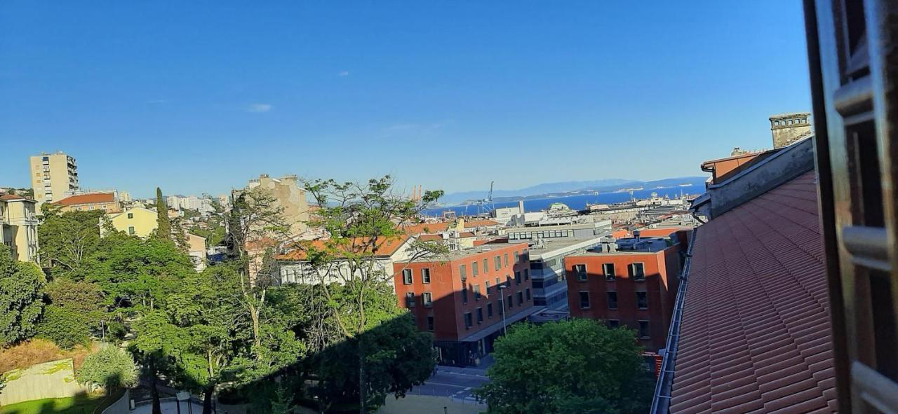 Apartment Pomerio リエカ エクステリア 写真